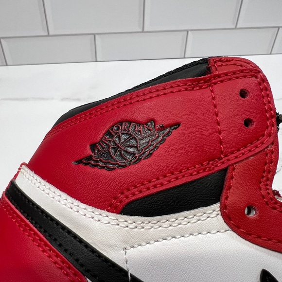 Nike Retro Air Jordan Chicago Red 1s 1 2016 GS - Picture 8 of 10
